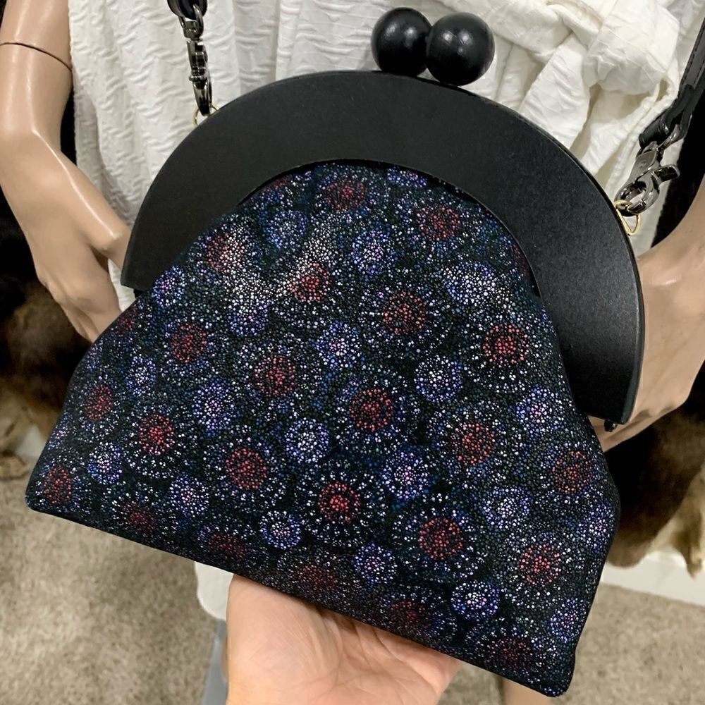 Oriental Style Genuine Leather Starburst Print, Wooden Frame Wristlet/CrossBody - Picture 13 of 16